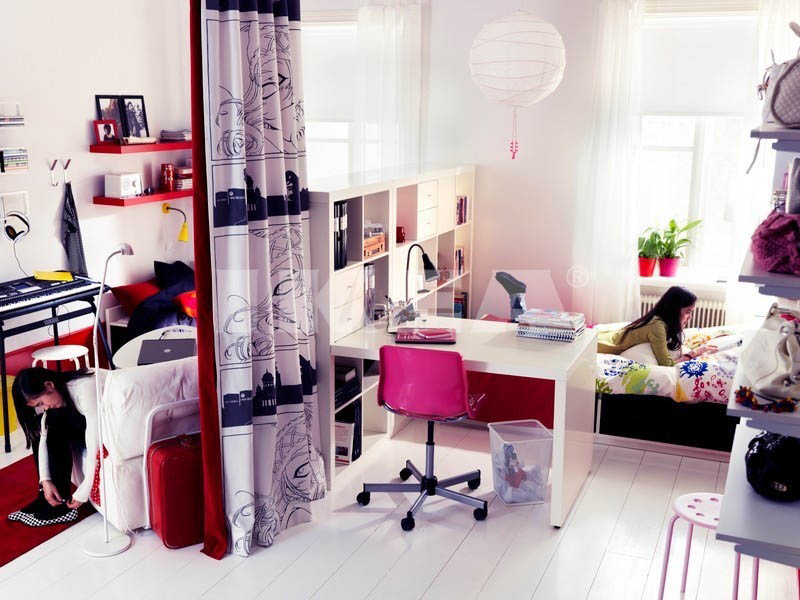 pink-black-white-teenage-girls-bedroom